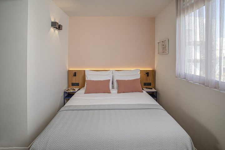 Room 19 of 47