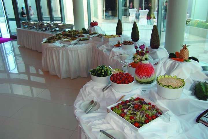 Dining 73 of 90