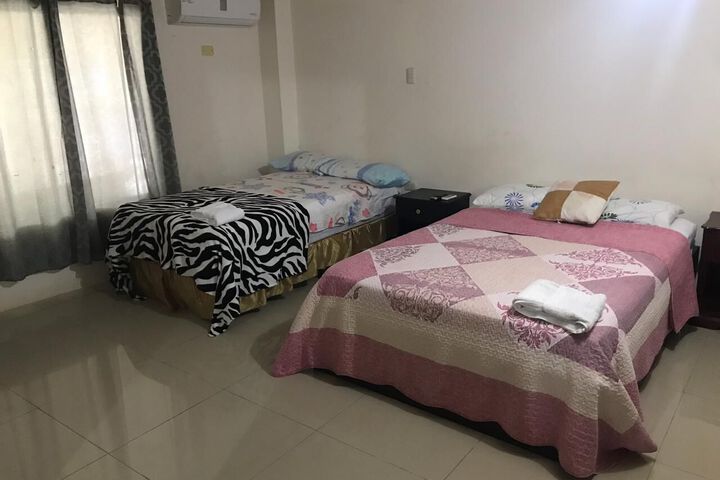Room 9 of 16