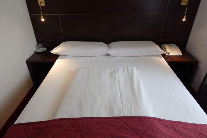 Room 29 of 54