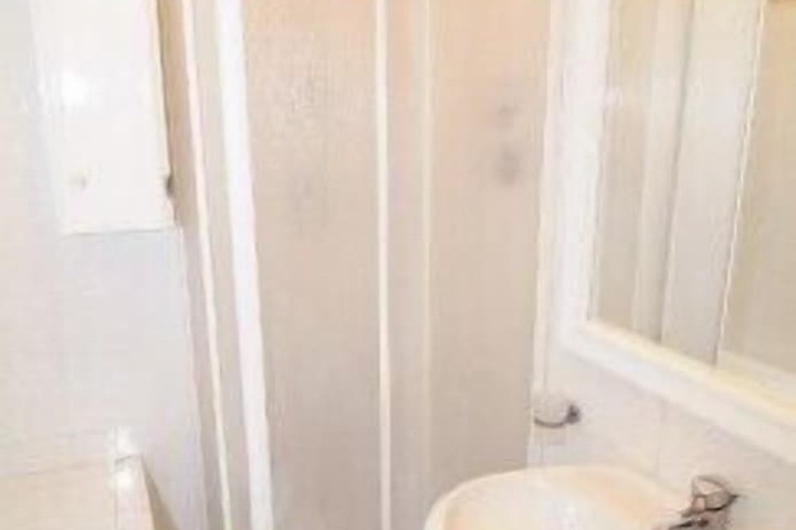 Room 10 of 21