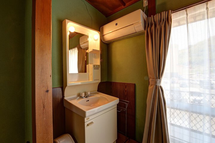 Room 13 of 58