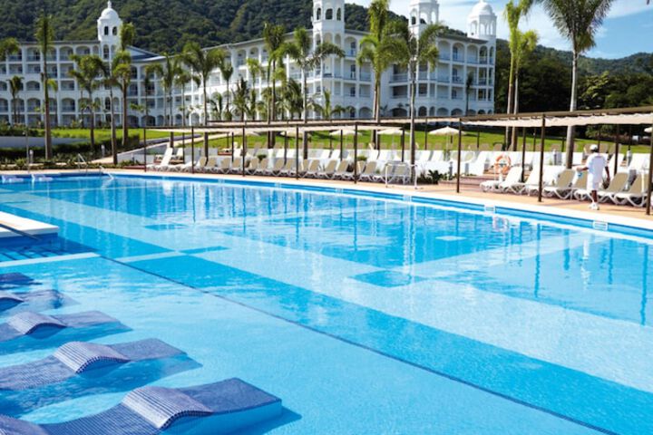 Pools & Facilities