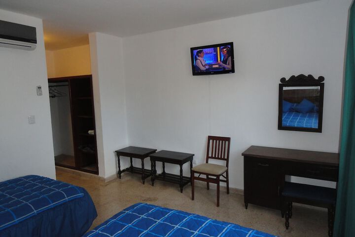 Room 13 of 66
