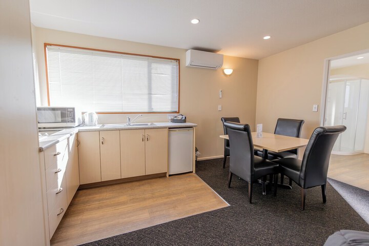 Room 7 of 36
