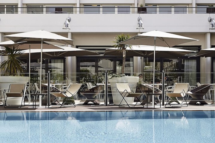 Pool 41 of 103