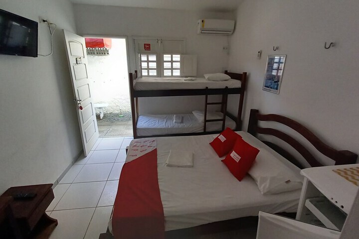 Room 6 of 9