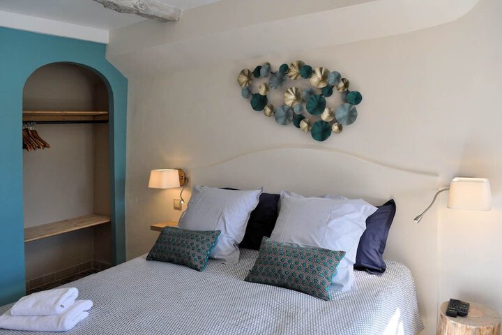 Room 7 of 22