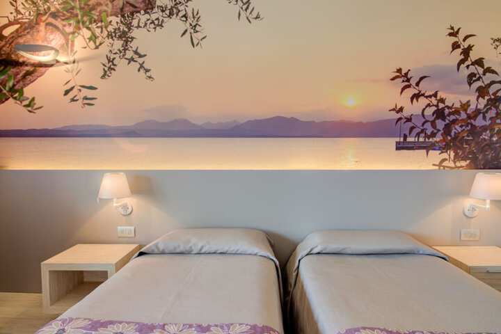Room 20 of 148
