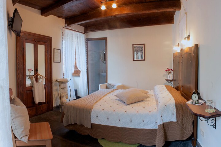 Room 9 of 62