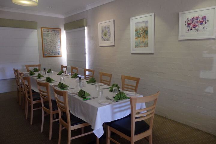 Dining 60 of 84