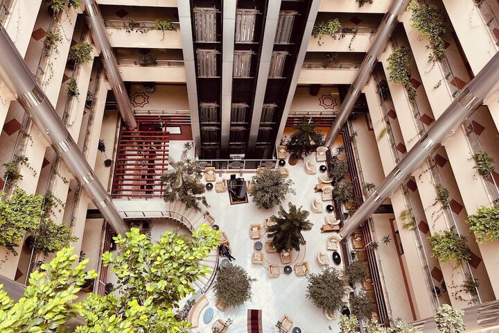 Entrance & Lobby