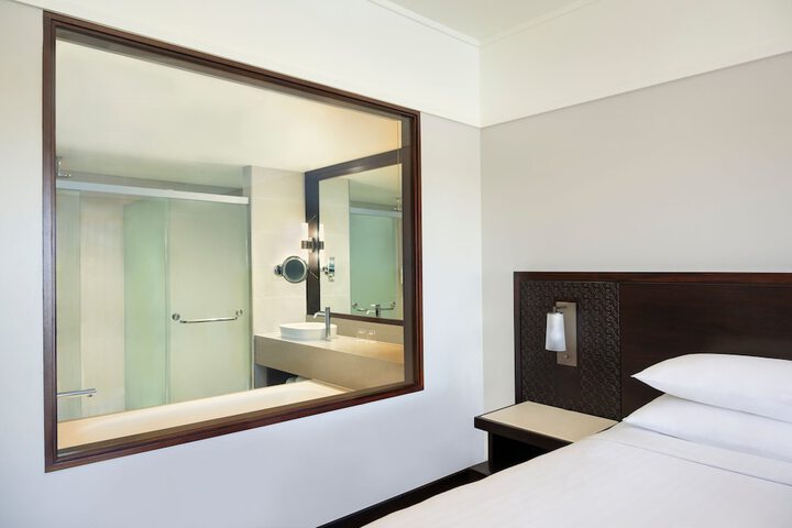 Room 17 of 151