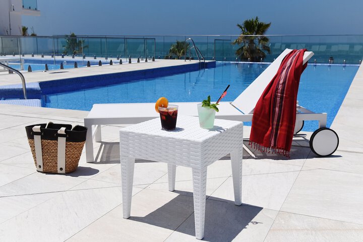 Hotel with Pool