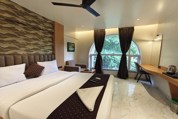 Room 57 of 90