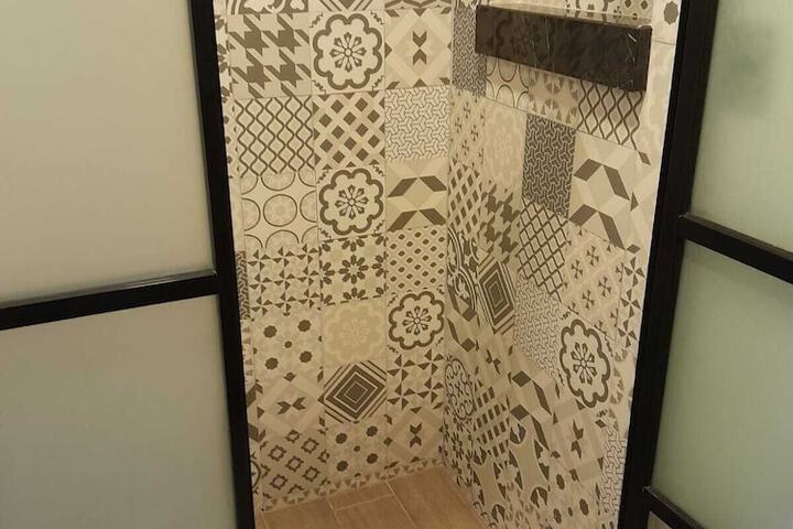 Room 37 of 40