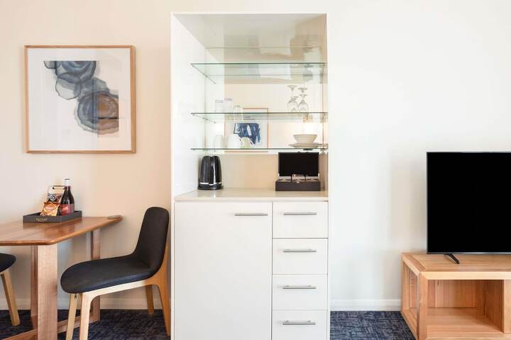 Room 52 of 113