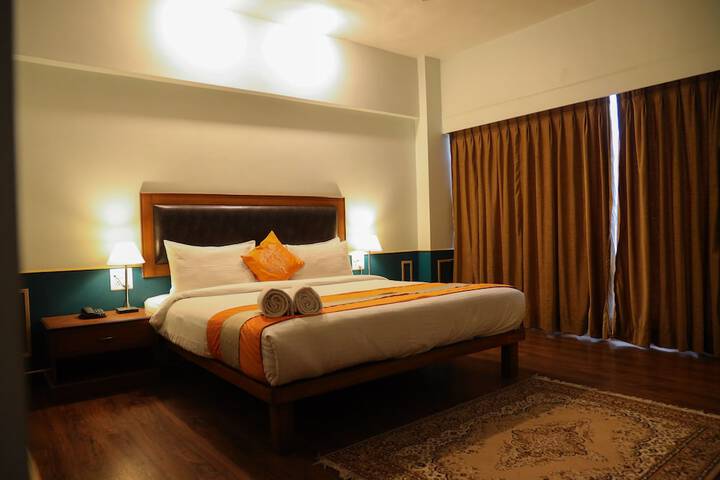 Room 4 of 17