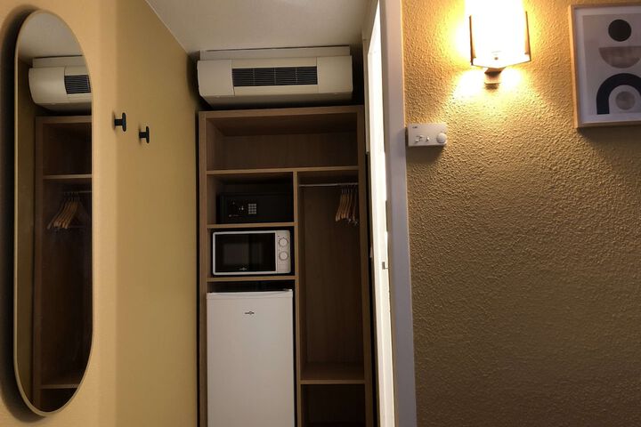 Room 22 of 60