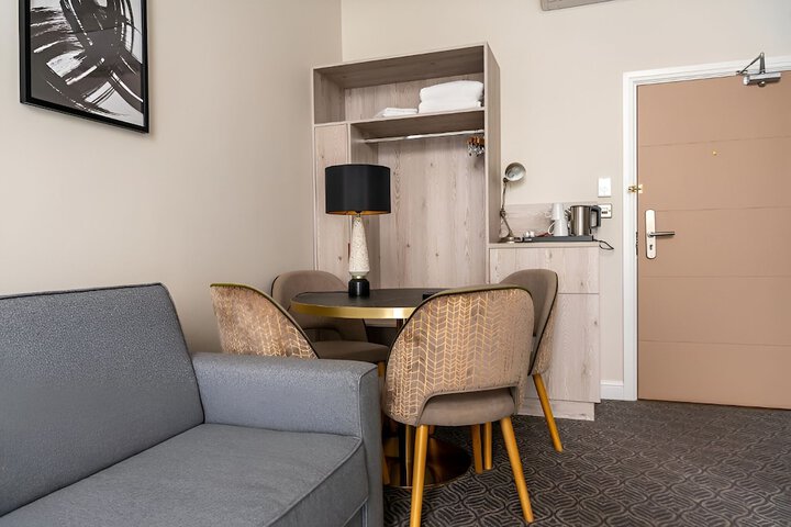 Room 74 of 105