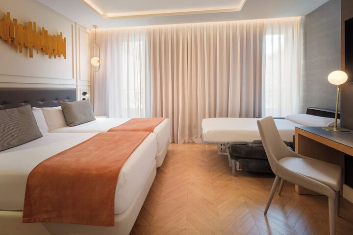 Room 19 of 62