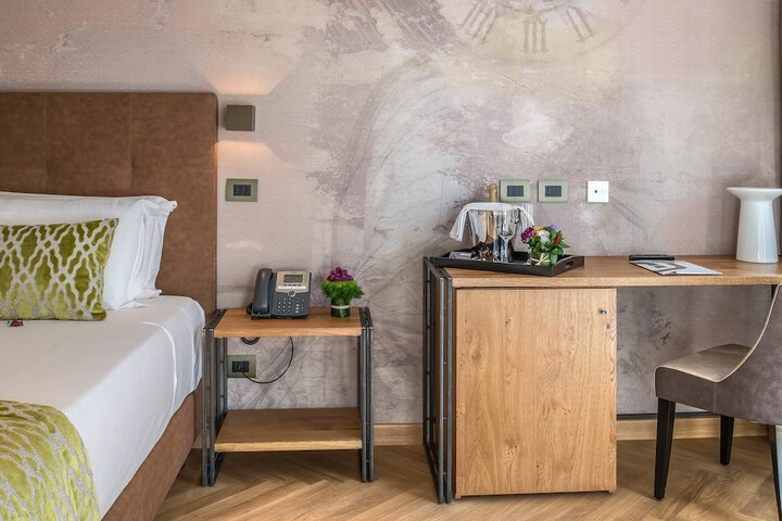 Room 9 of 44