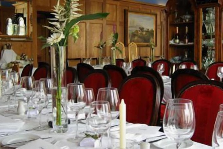 Dining 6 of 10