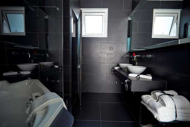Clean Restrooms