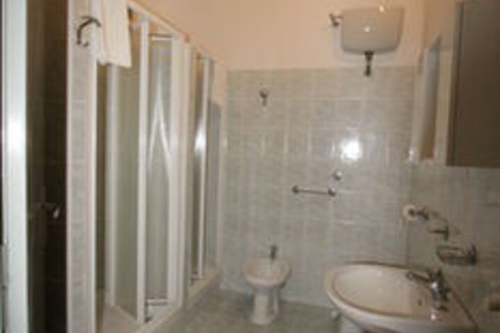 Room 7 of 40