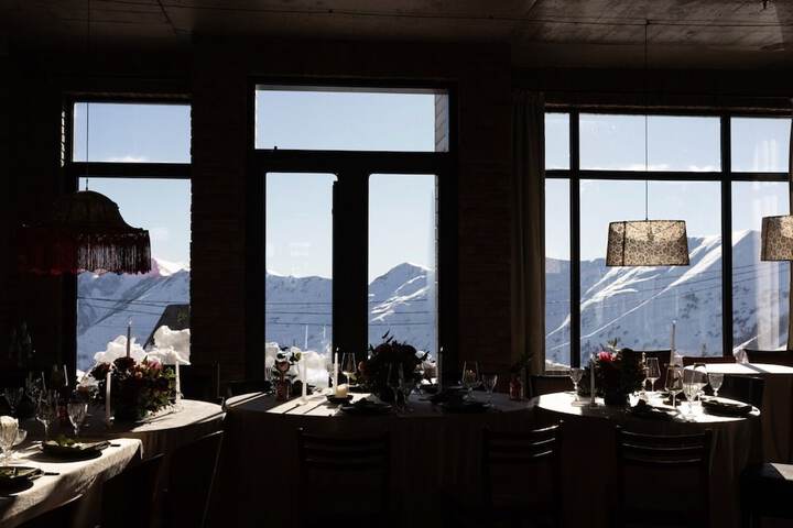 Dining 63 of 75