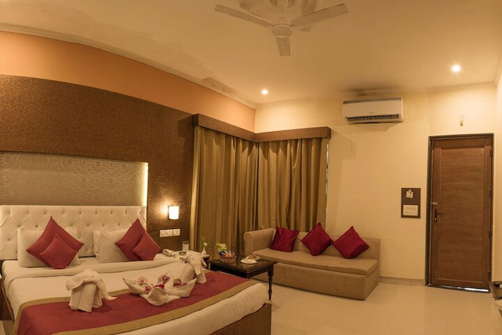 Room 8 of 86