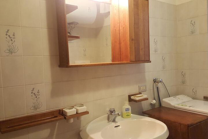 Room 14 of 15