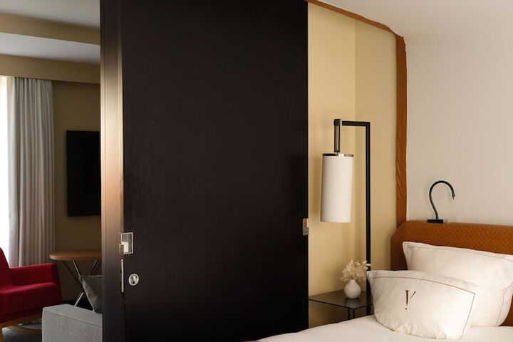 Room 46 of 136