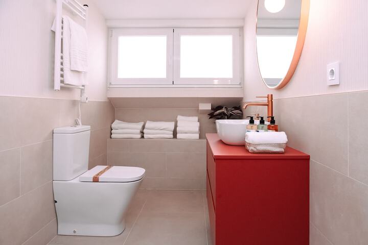 Room 52 of 70