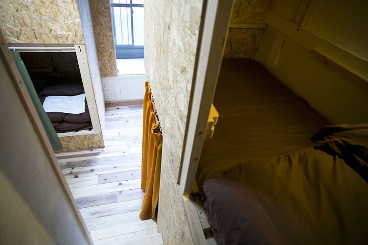 Room 6 of 47