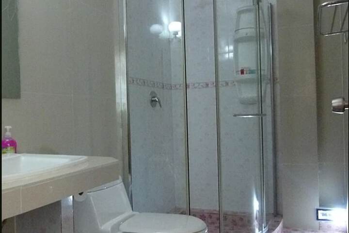 Room 6 of 23