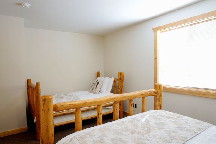 Room 21 of 43