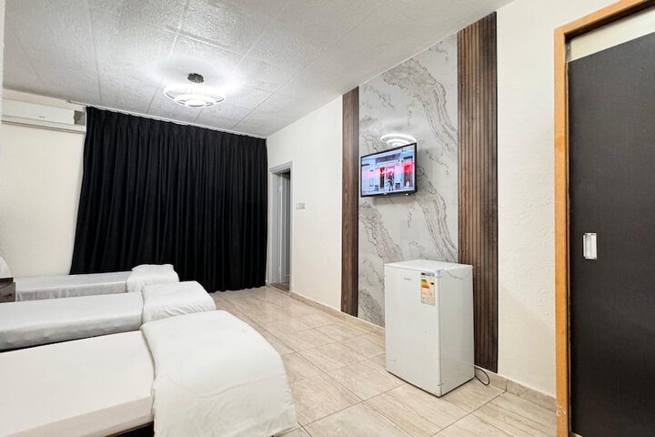 Room 18 of 64