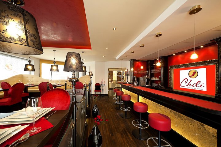 Lounge 126 of 158