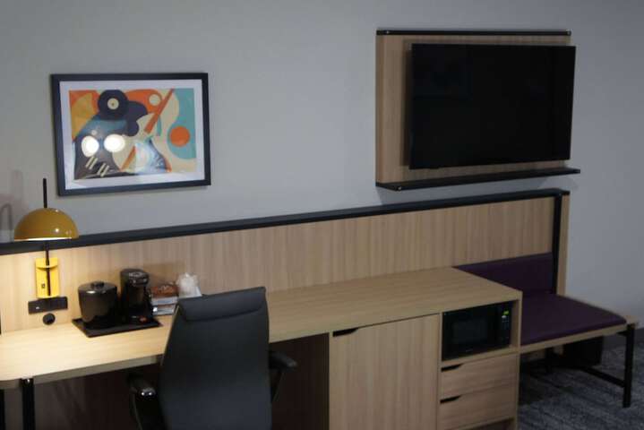 Room 8 of 13