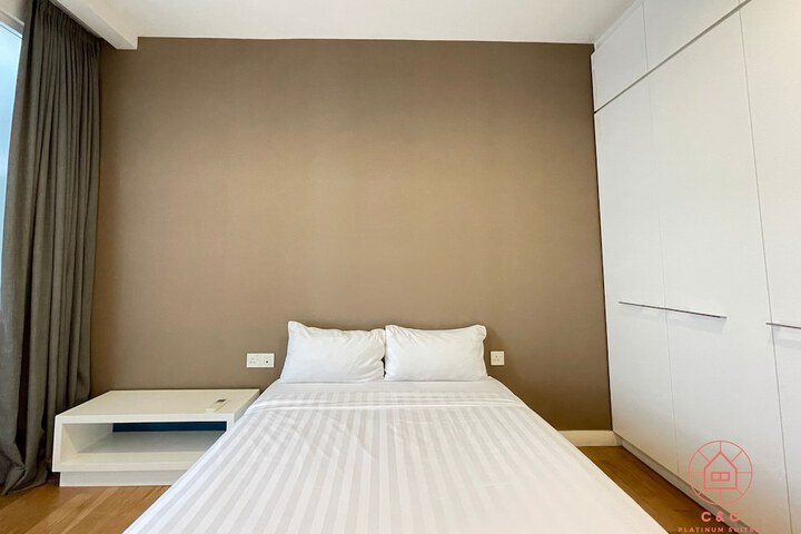 Room 30 of 93