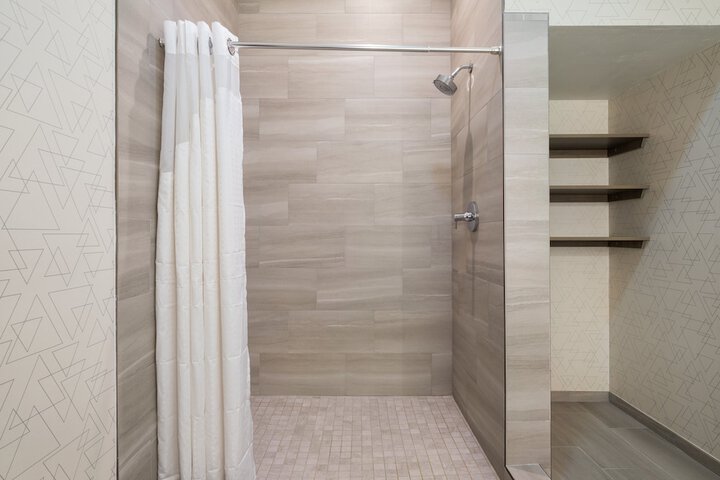 1 King Standard Extra Floor Space (24 of 28)