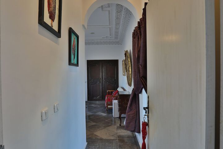 Room 27 of 129