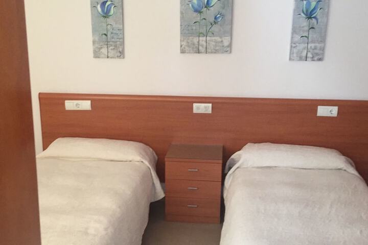 Room 2 of 19