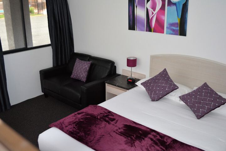 Room 5 of 43