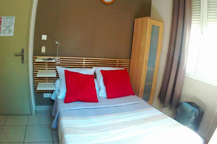 Room 15 of 44