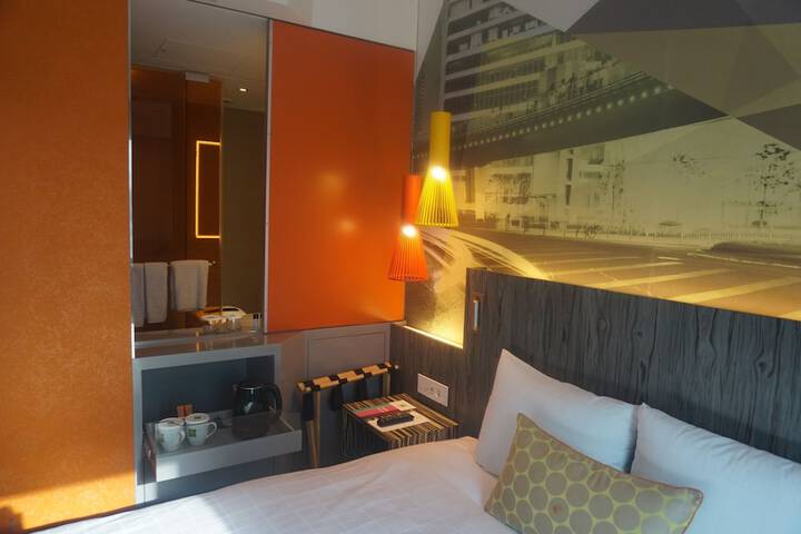 Room 27 of 75