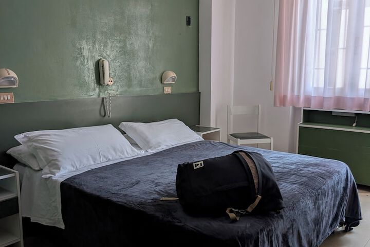 Room 8 of 26