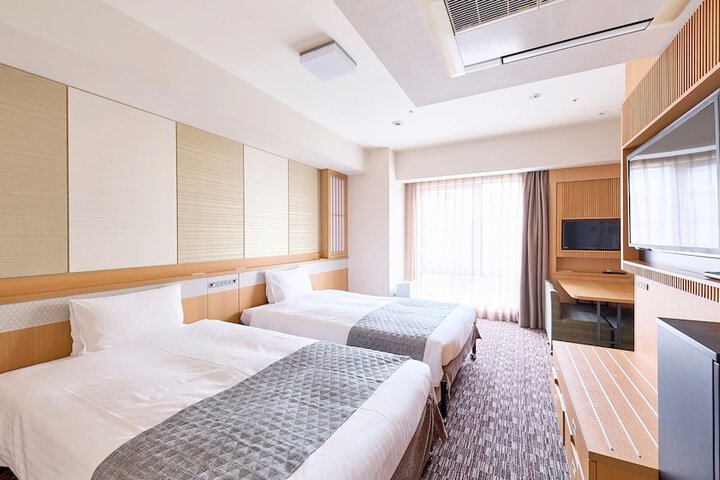 Room 25 of 61