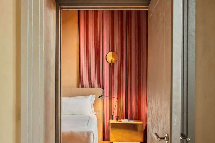 Room 2 of 45